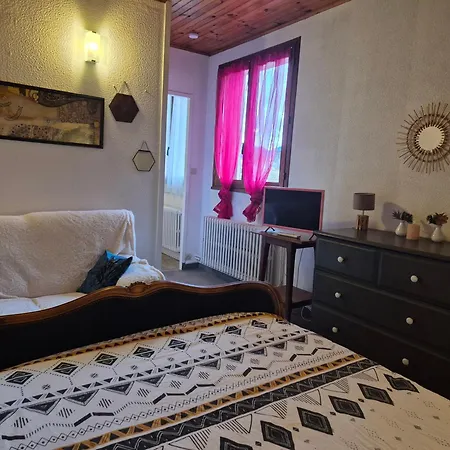 La Gleyziniere 4 *